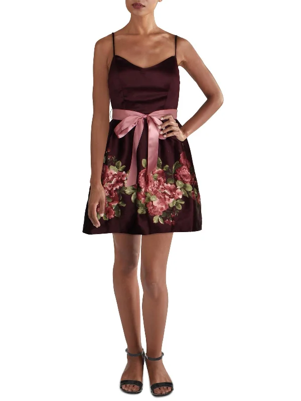 Final Sale Juniors Womens Sleeveless Mini Fit & Flare Dress