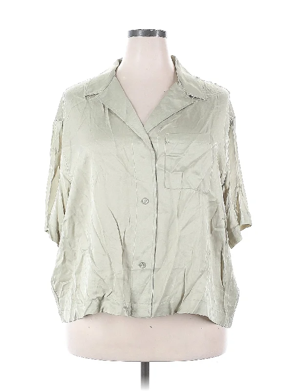 Price Slash 3/4 Sleeve Button Down Shirt