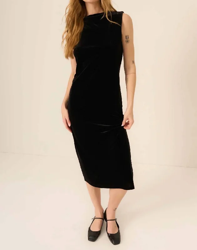 Special Savings Heading Out Velvet Dress In Black
