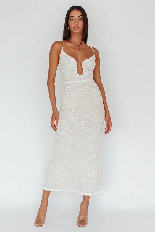 Must-Have Deals Nouveau U-Neckline Midi Dress Floral White